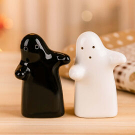 Hugging Ghost Salt & Pepper Shakers – Cute Ceramic Set for Dining Table